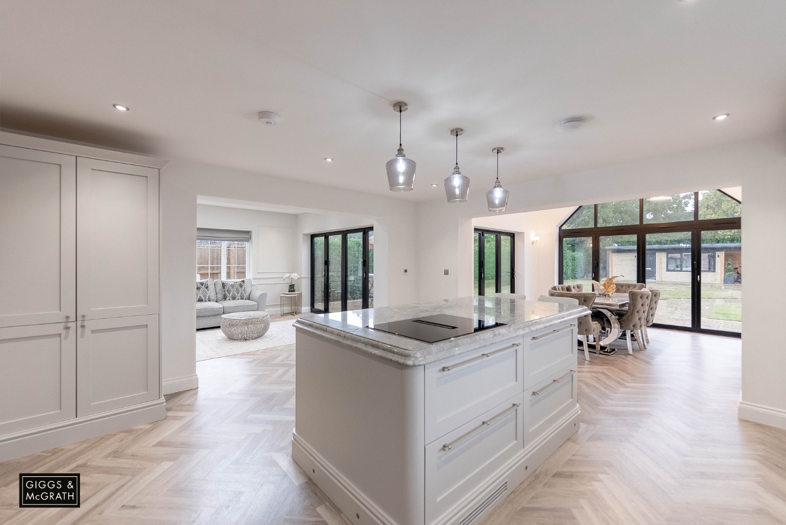 5 bed detached house for sale in Oldhurst Road, Huntingdon  - Property Image 6