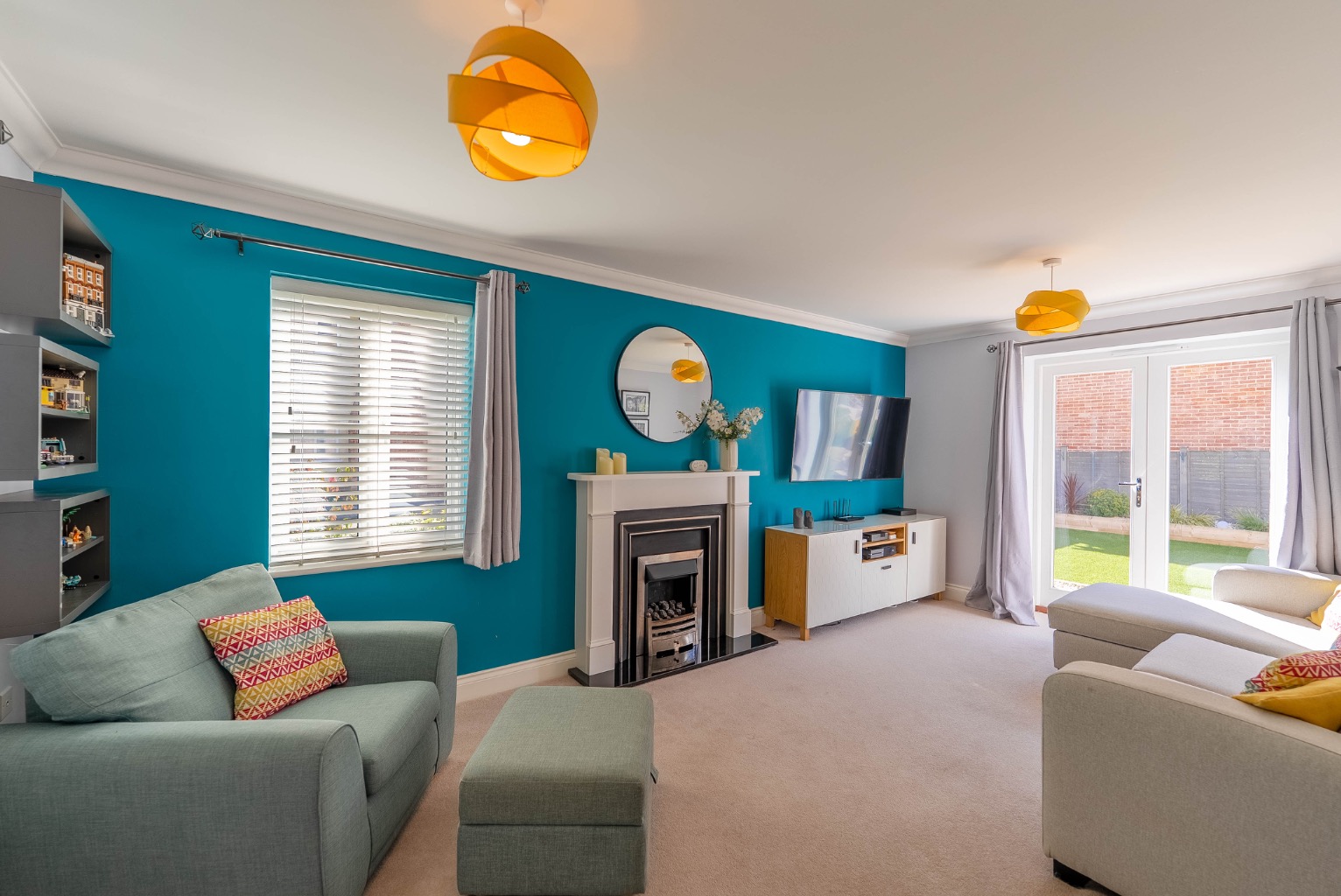 3 bed detached house for sale in Bayley Road, Huntingdon 2