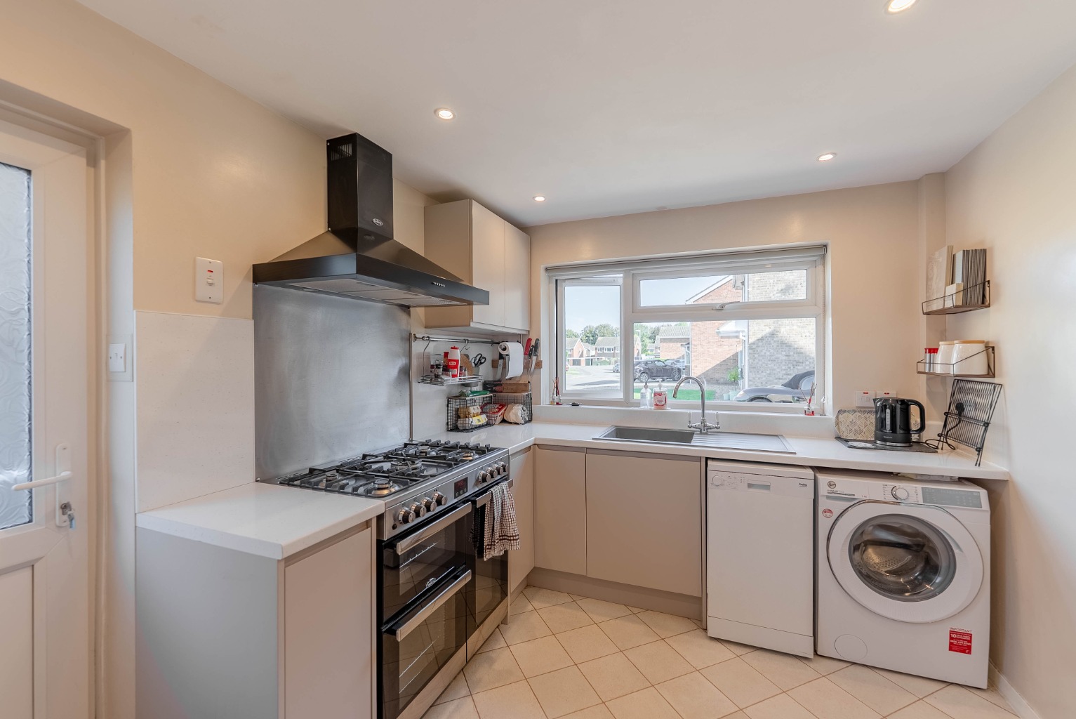 4 bed detached house for sale in Harvey Drive, Huntingdon  - Property Image 7