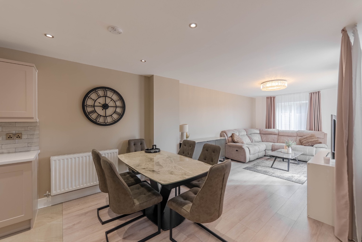 3 bed semi-detached house for sale in Meridian Close, Cambridgeshire  - Property Image 9