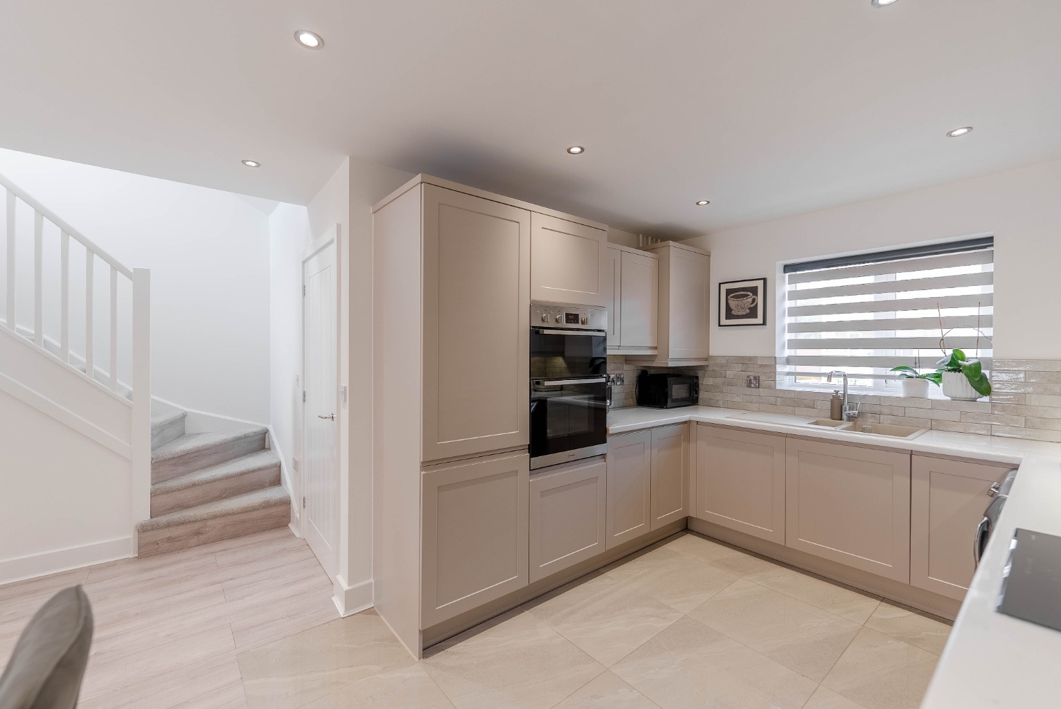 3 bed semi-detached house for sale in Meridian Close, Cambridgeshire  - Property Image 12