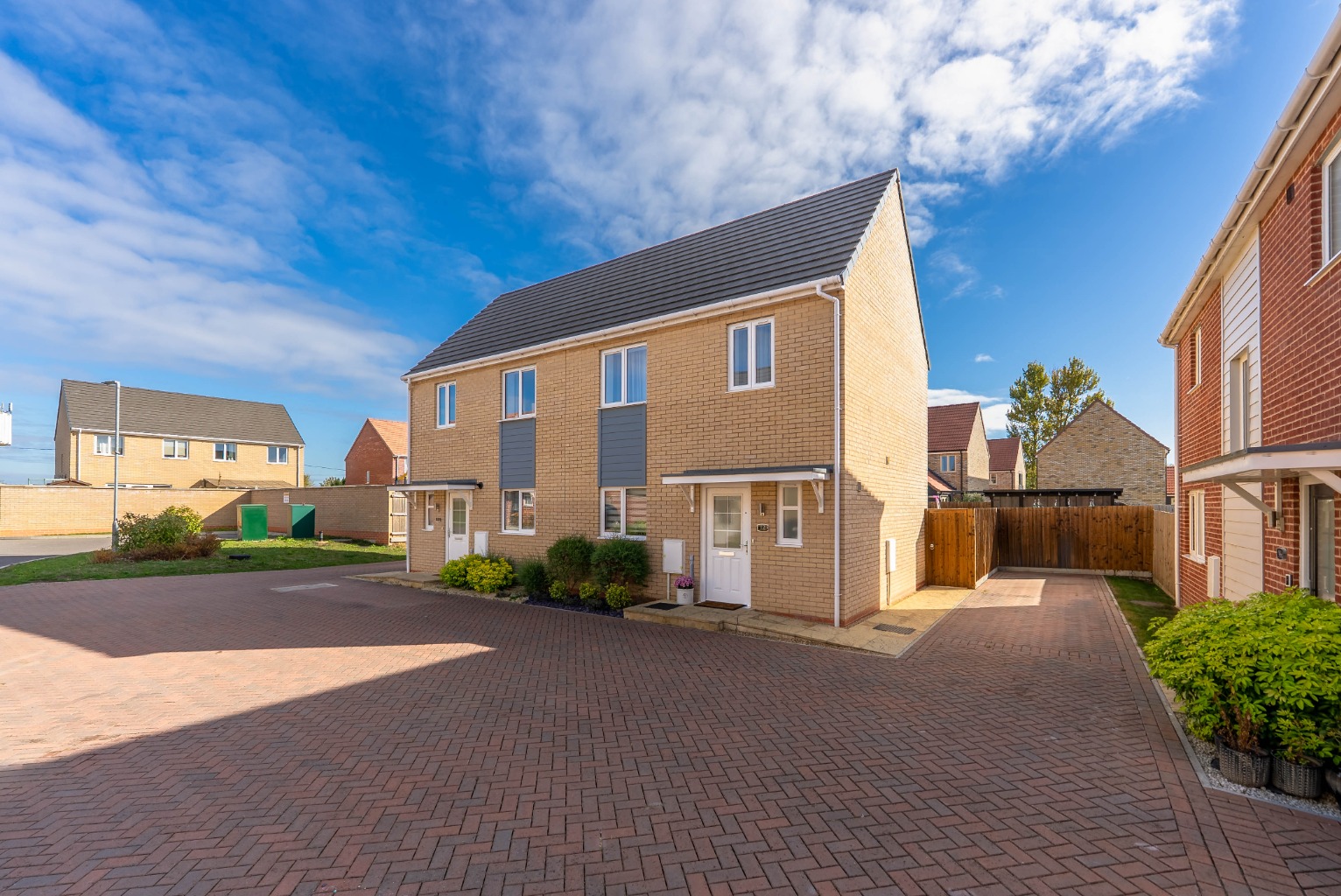 3 bed semi-detached house for sale in Meridian Close, Cambridgeshire  - Property Image 1