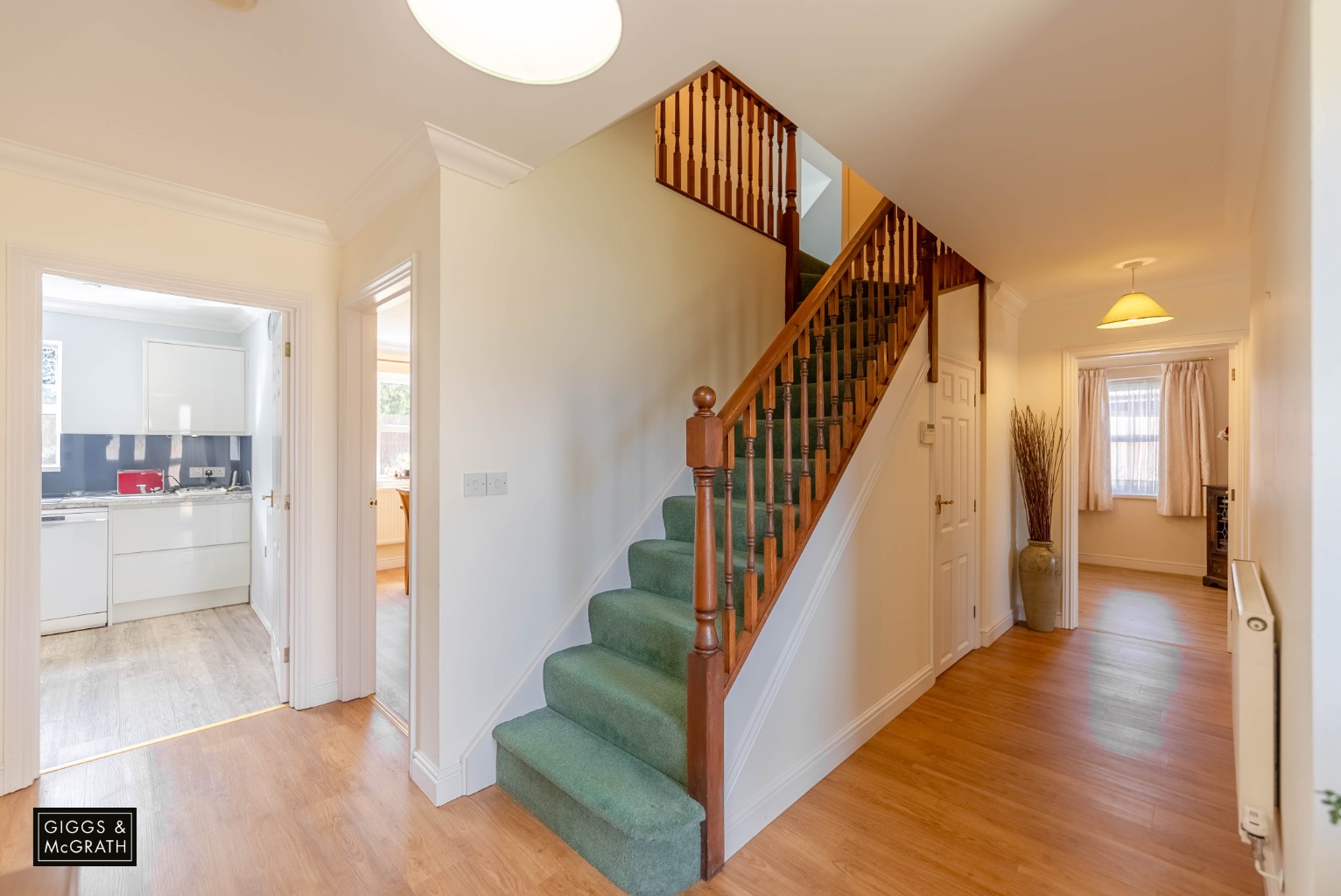 4 bed chalet for sale in Ash Close, Huntingdon 11