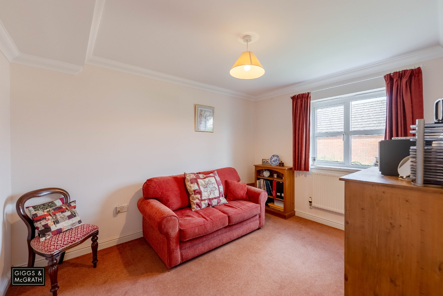 4 bed chalet for sale in Ash Close, Huntingdon 8