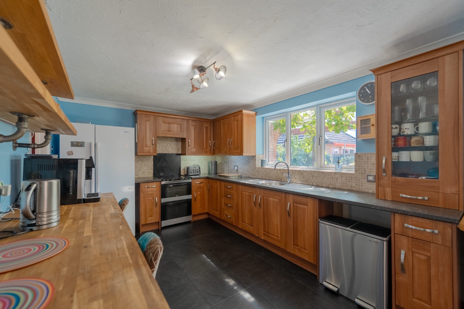 4 bed detached house for sale in Mere Close, Huntingdon 4