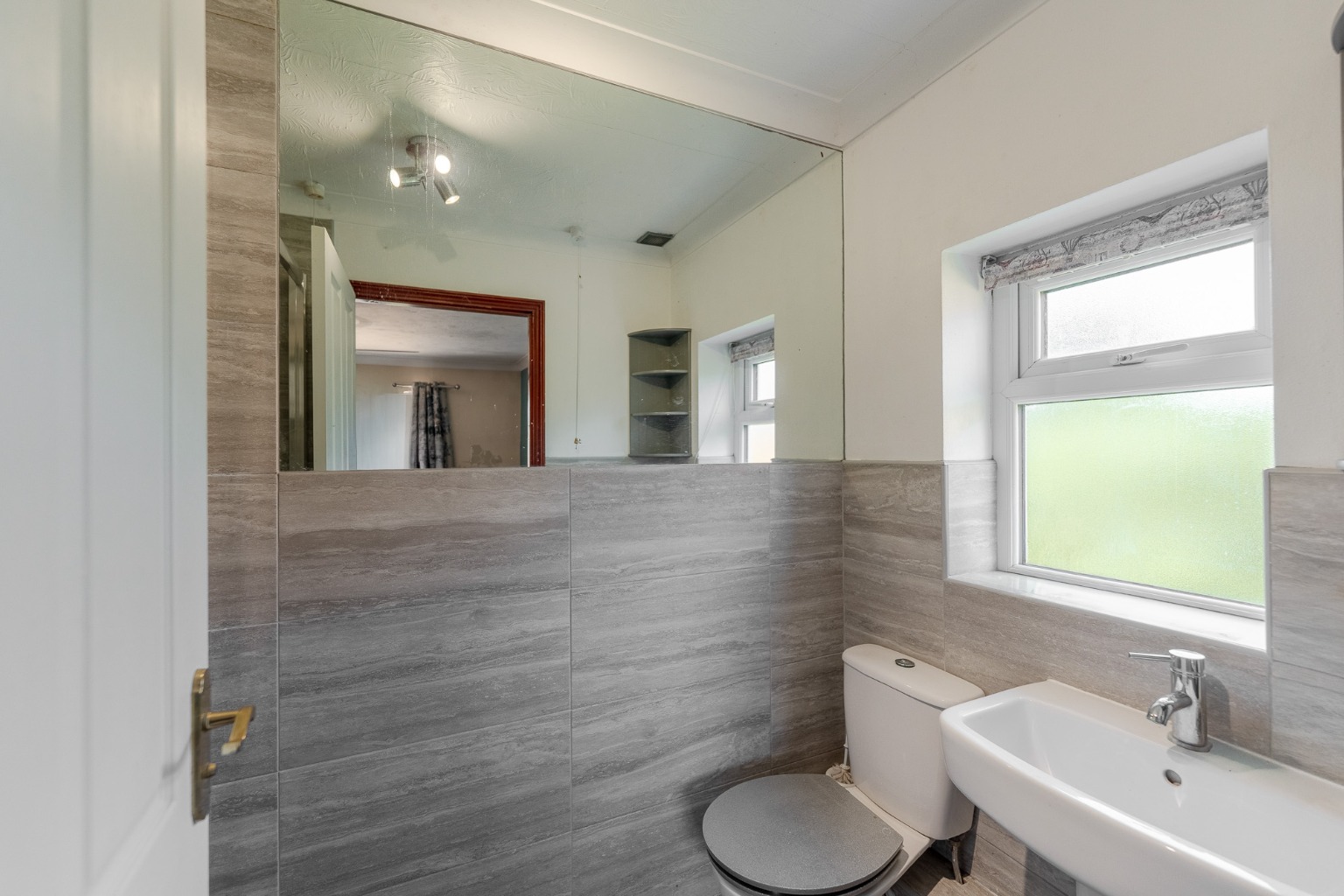 4 bed detached house for sale in Mere Close, Huntingdon 12