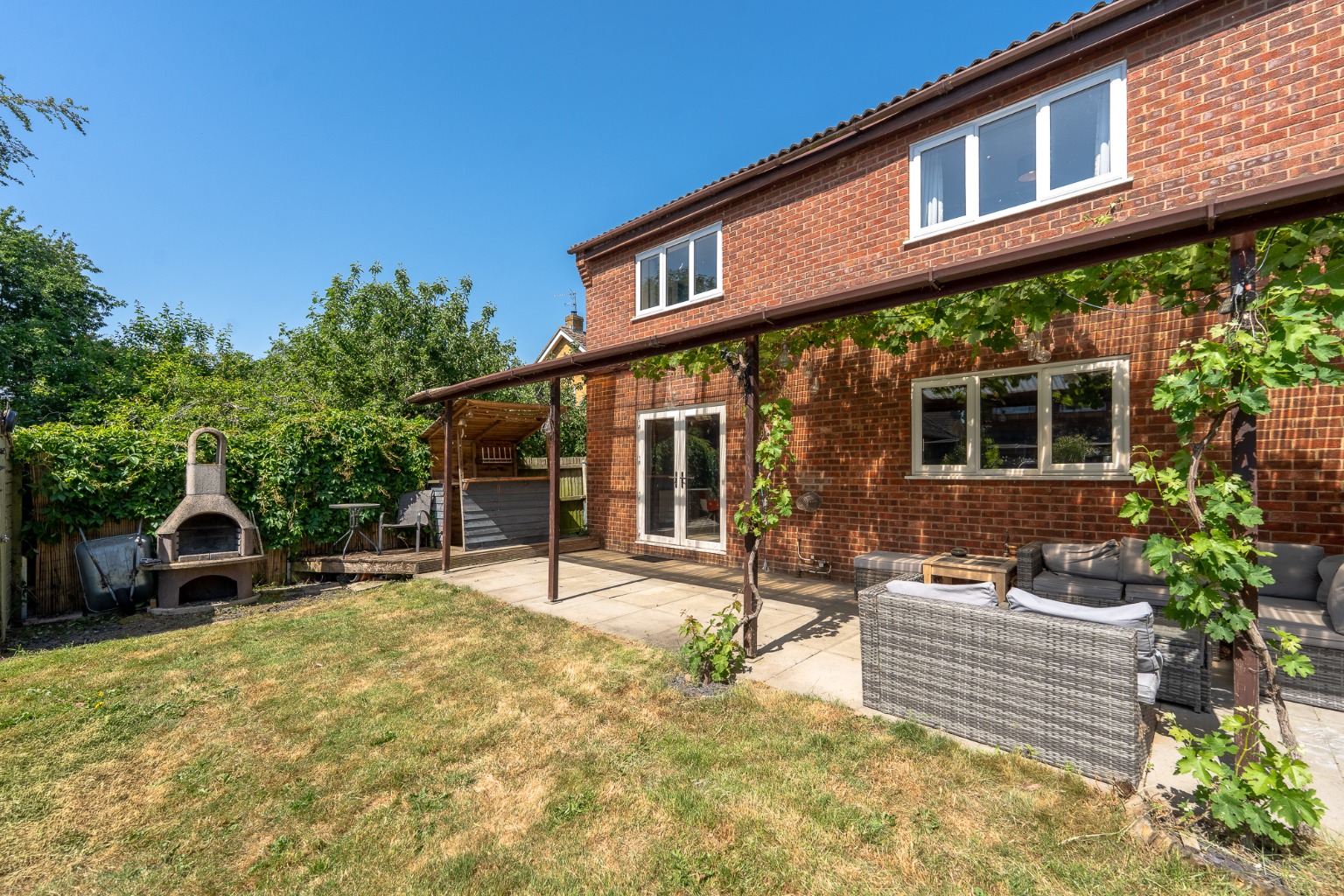 4 bed detached house for sale in Mere Close, Huntingdon 3