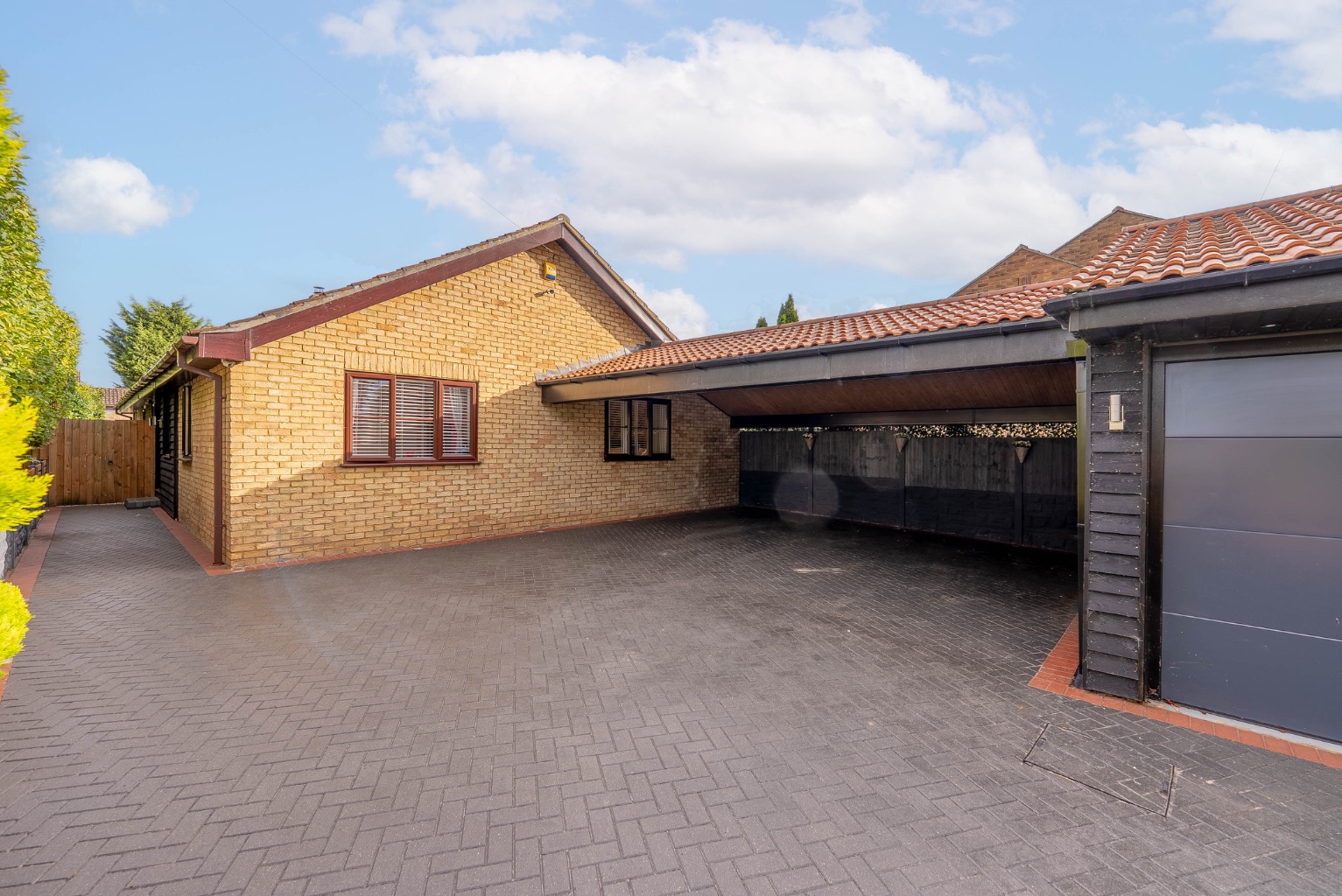 4 bed detached bungalow for sale in Rusts Lane, Cambridgeshire 3