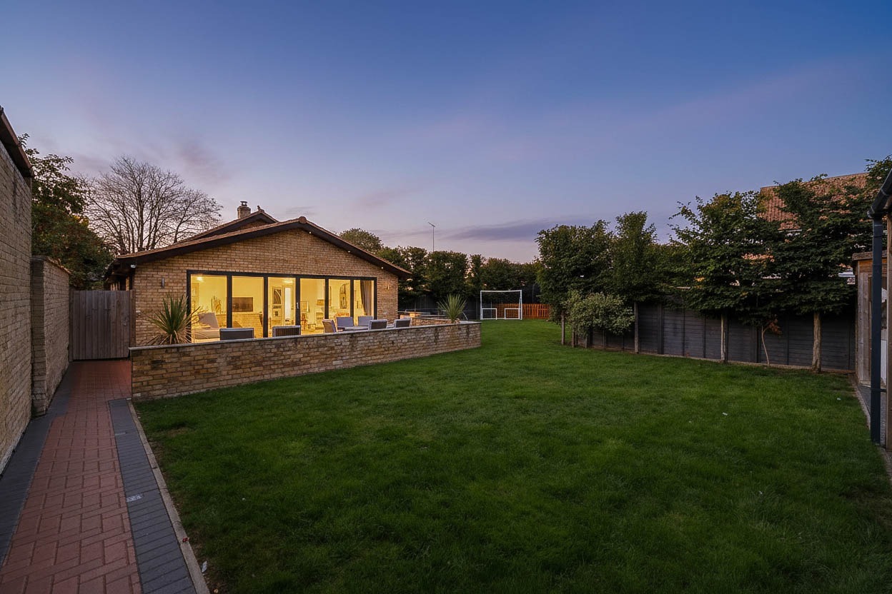 4 bed detached bungalow for sale in Rusts Lane, Cambridgeshire  - Property Image 3