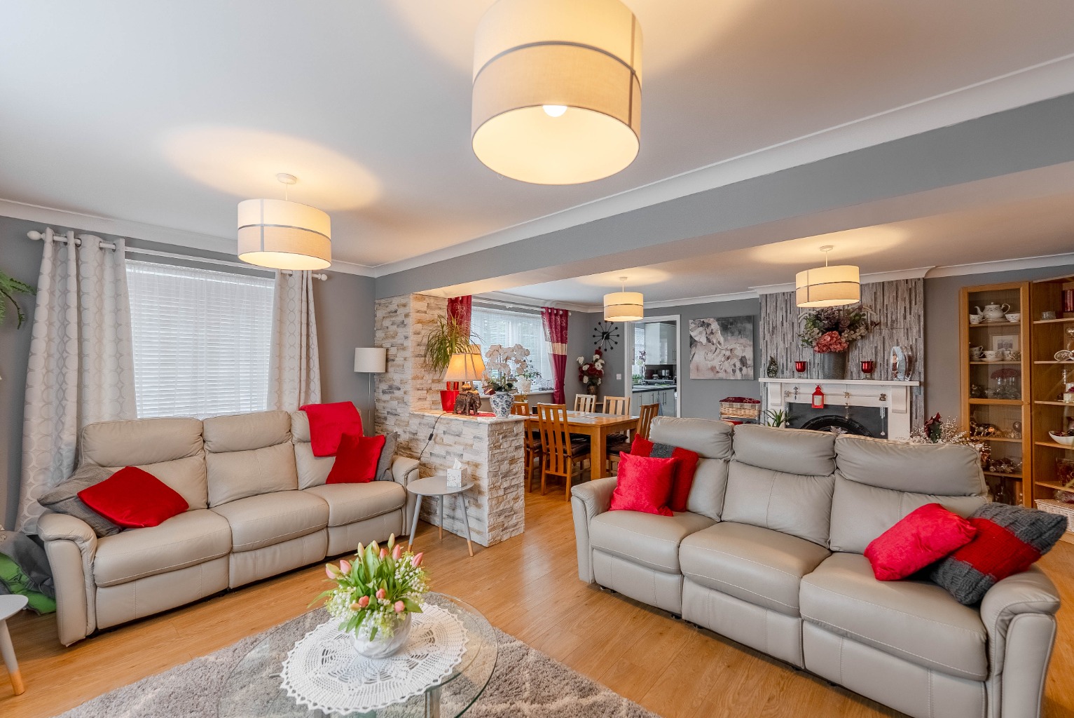 4 bed detached bungalow for sale in Butts Close, Cambridgeshire  - Property Image 3