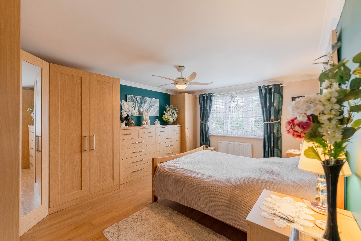 4 bed detached bungalow for sale in Butts Close, Cambridgeshire 5