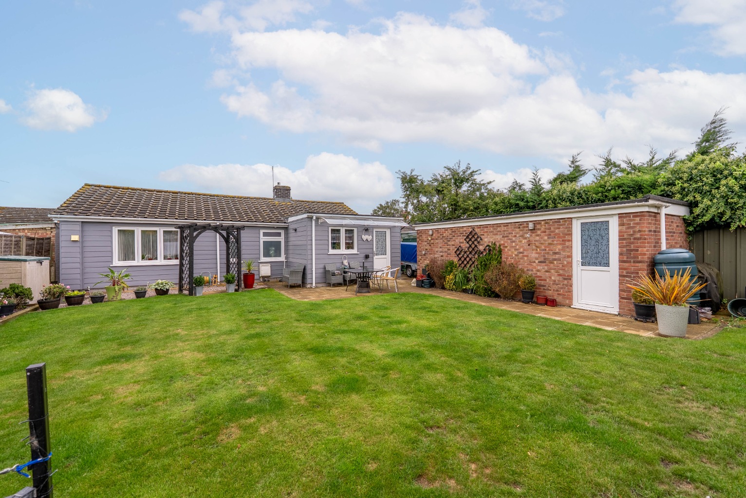 4 bed detached bungalow for sale in Butts Close, Cambridgeshire  - Property Image 18