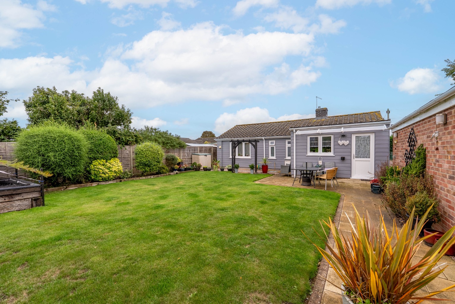 4 bed detached bungalow for sale in Butts Close, Cambridgeshire  - Property Image 17