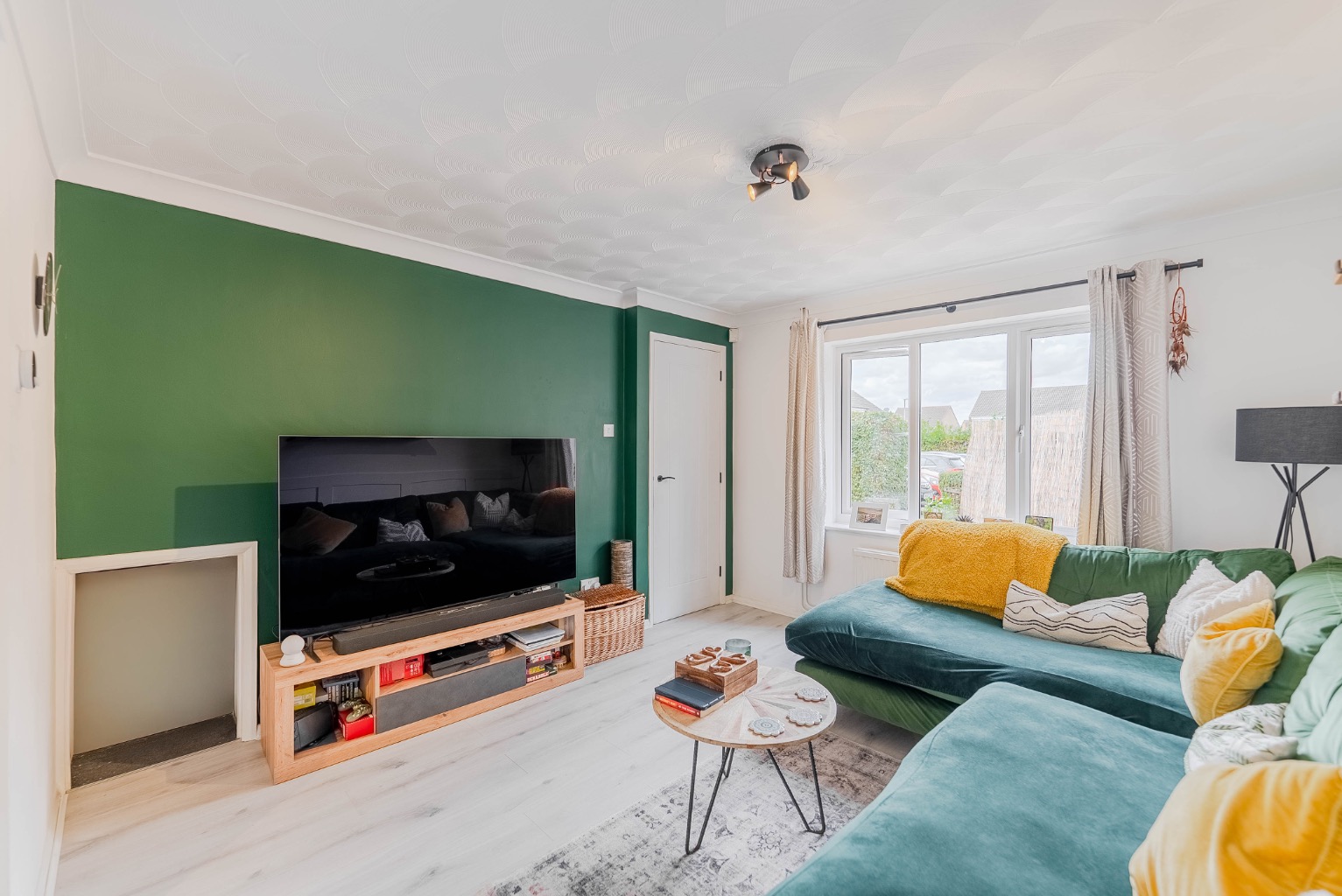 3 bed end of terrace house for sale in Hudpool, Cambridgeshire  - Property Image 7