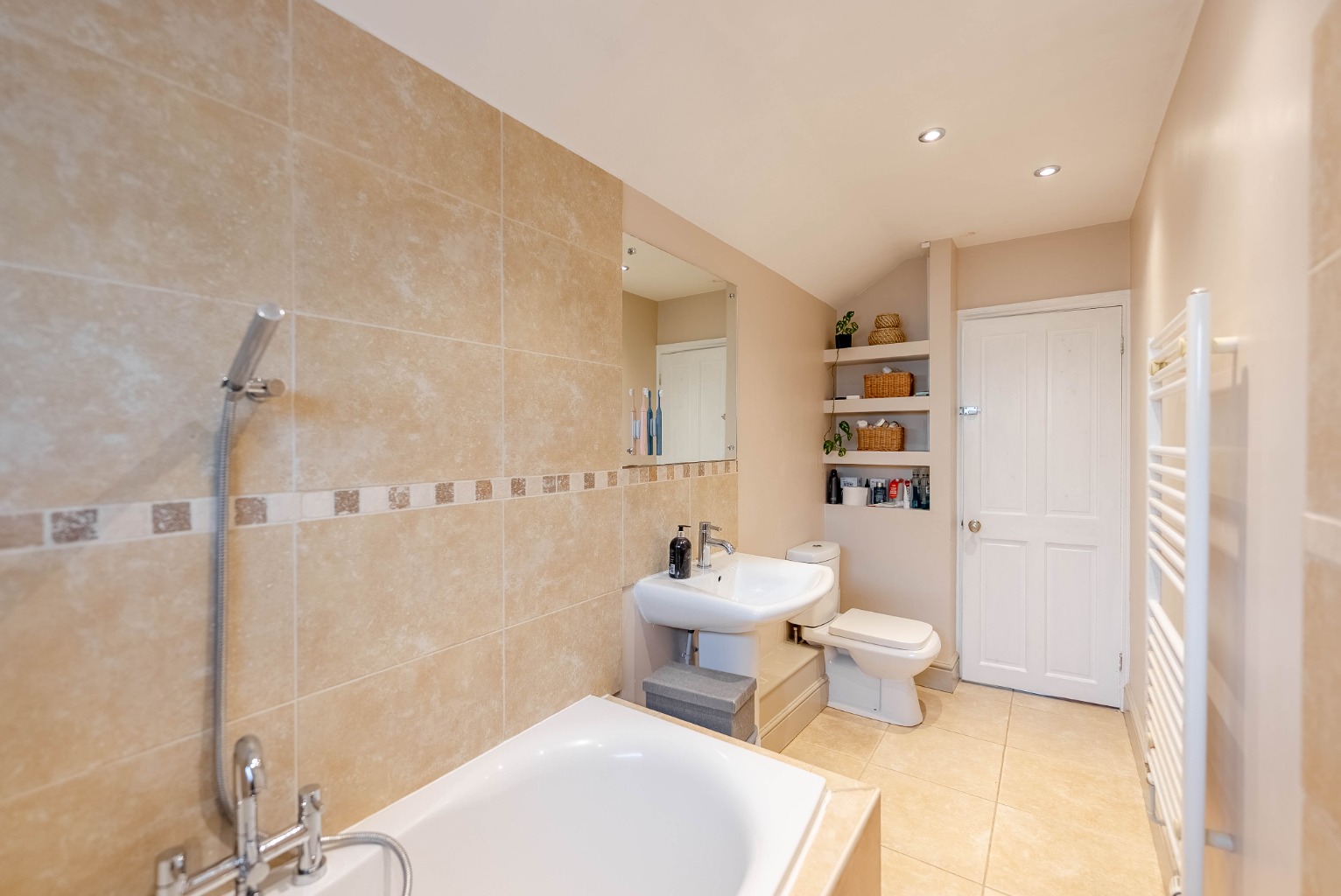 3 bed terraced house for sale in Needingworth Road, St Ives  - Property Image 11