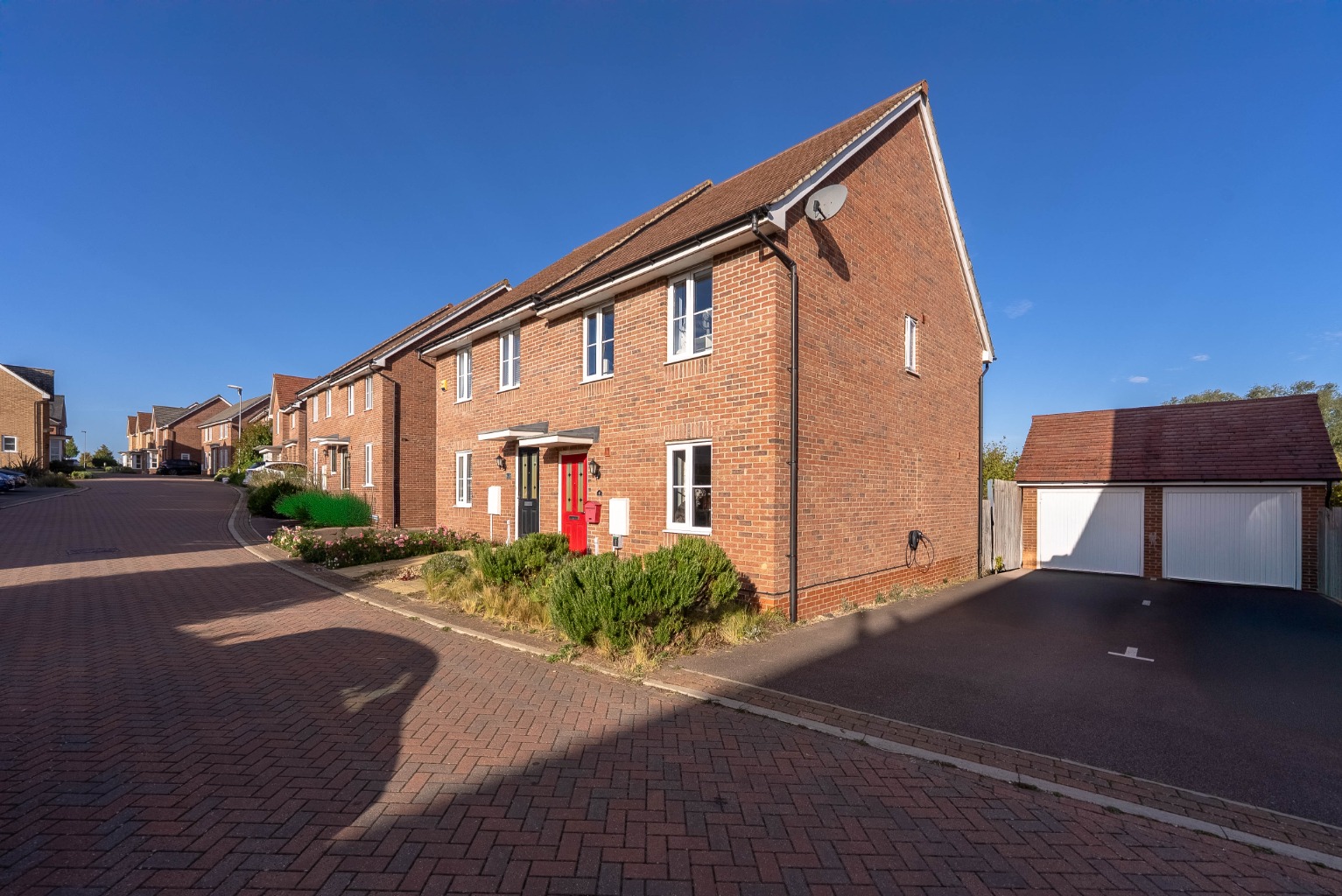3 bed semi-detached house for sale in St John's Lane, Cambridge  - Property Image 14