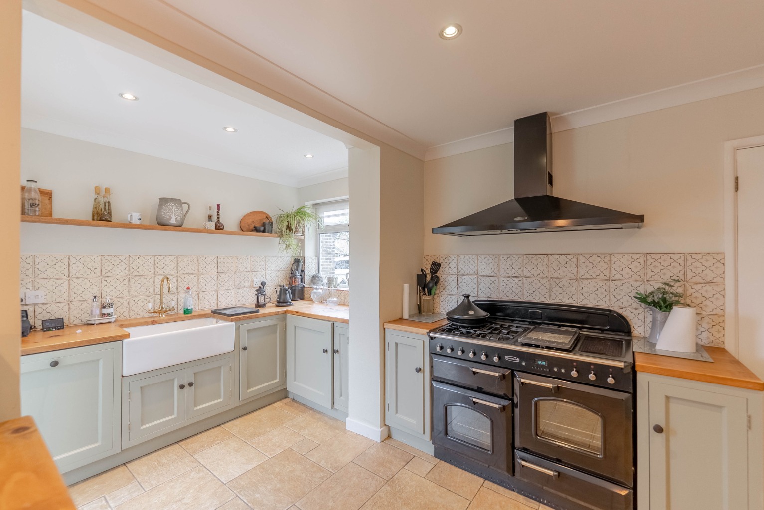 3 bed detached house for sale in Langley Way, Cambridgeshire  - Property Image 9