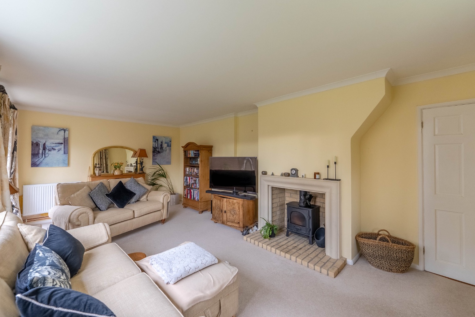 3 bed detached house for sale in Langley Way, Cambridgeshire  - Property Image 2