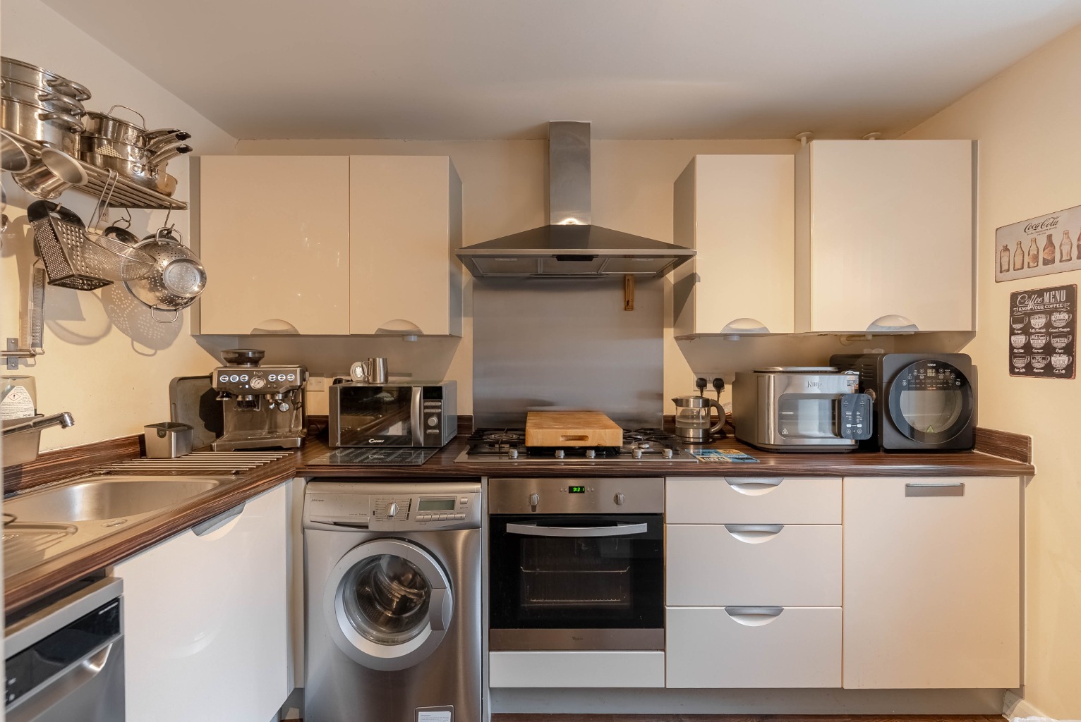 4 bed end of terrace house for sale in Summer's Hill Drive, Cambridge  - Property Image 3