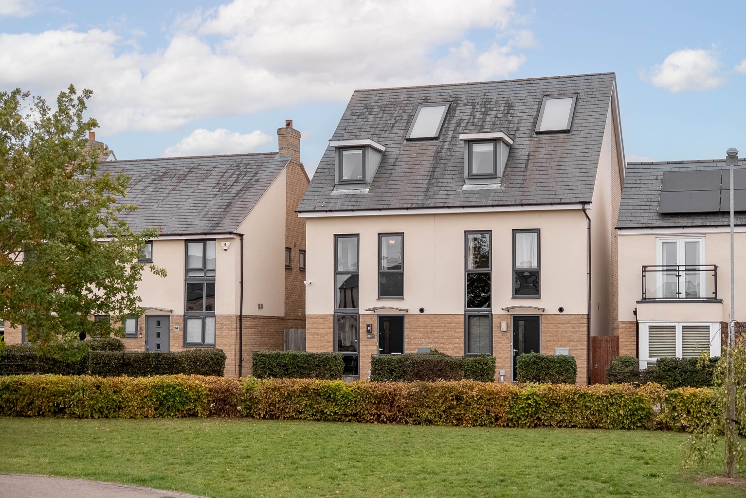 3 bed semi-detached house for sale in Summer's Hill Drive, Cambridge  - Property Image 1