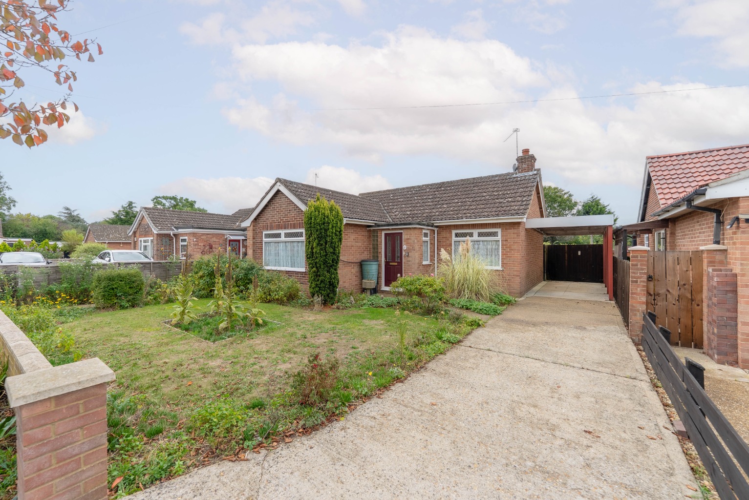 2 bed detached bungalow for sale in Arundel Road, Huntingdon, PE29