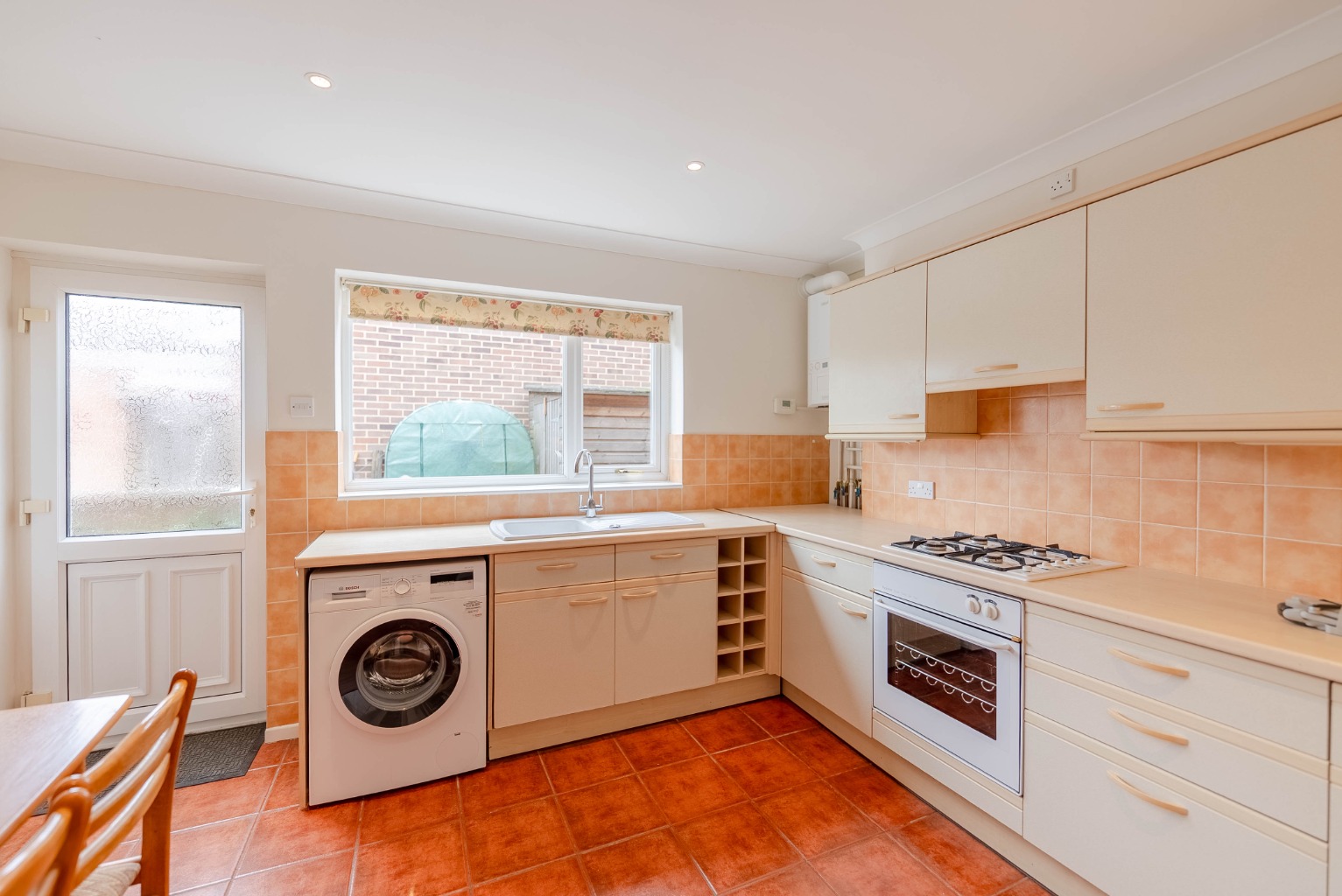 2 bed detached bungalow for sale in Arundel Road, Huntingdon  - Property Image 7