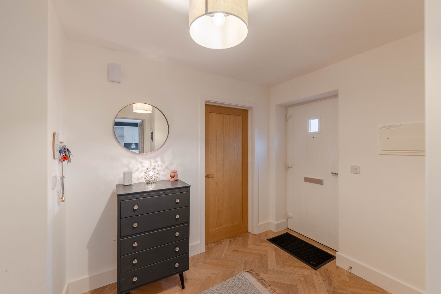 4 bed detached house for sale in Meridian Close, Cambridgeshire  - Property Image 5