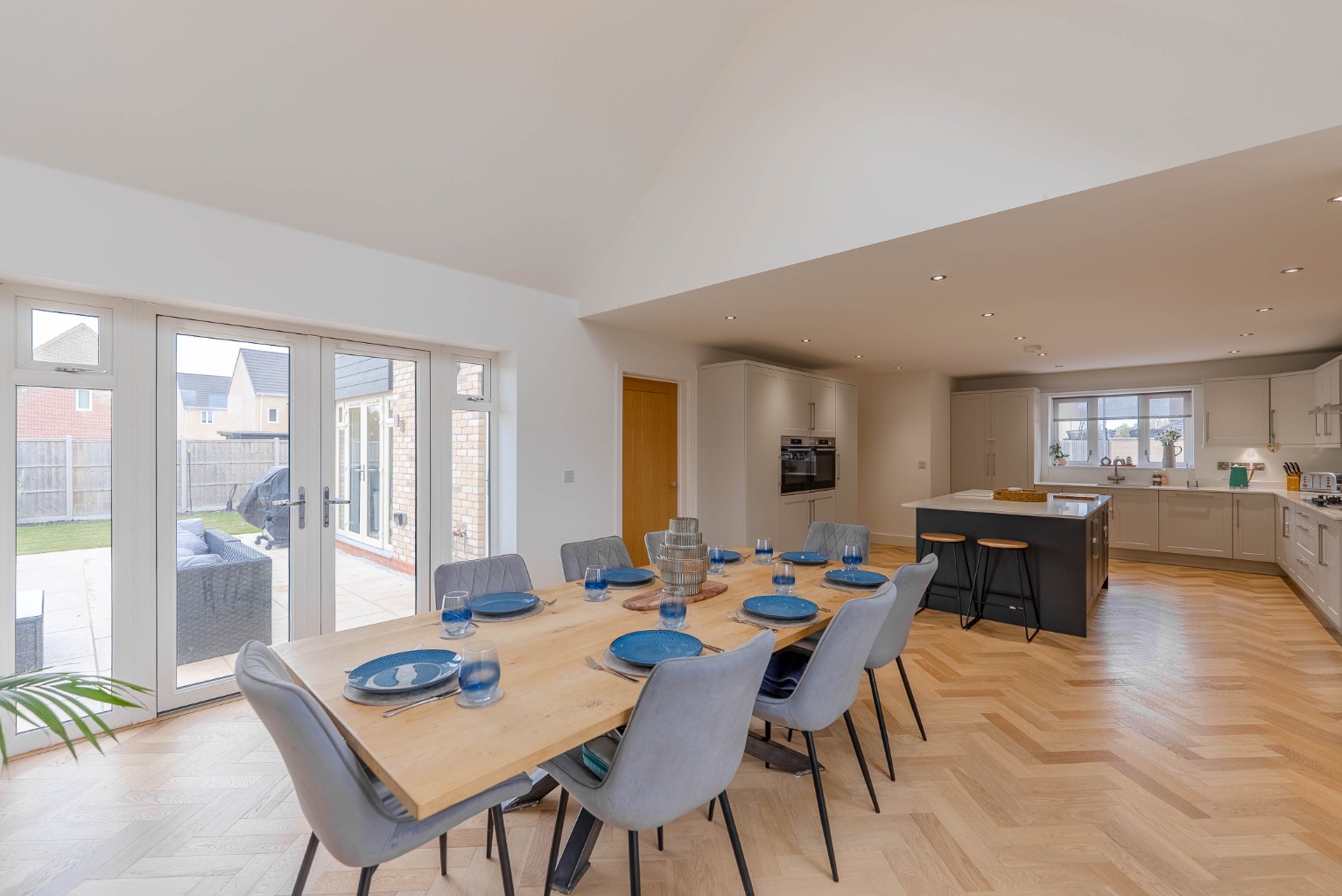 4 bed detached house for sale in Meridian Close, Cambridgeshire  - Property Image 8