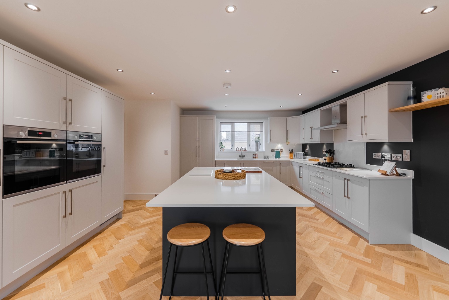 4 bed detached house for sale in Meridian Close, Cambridgeshire  - Property Image 9