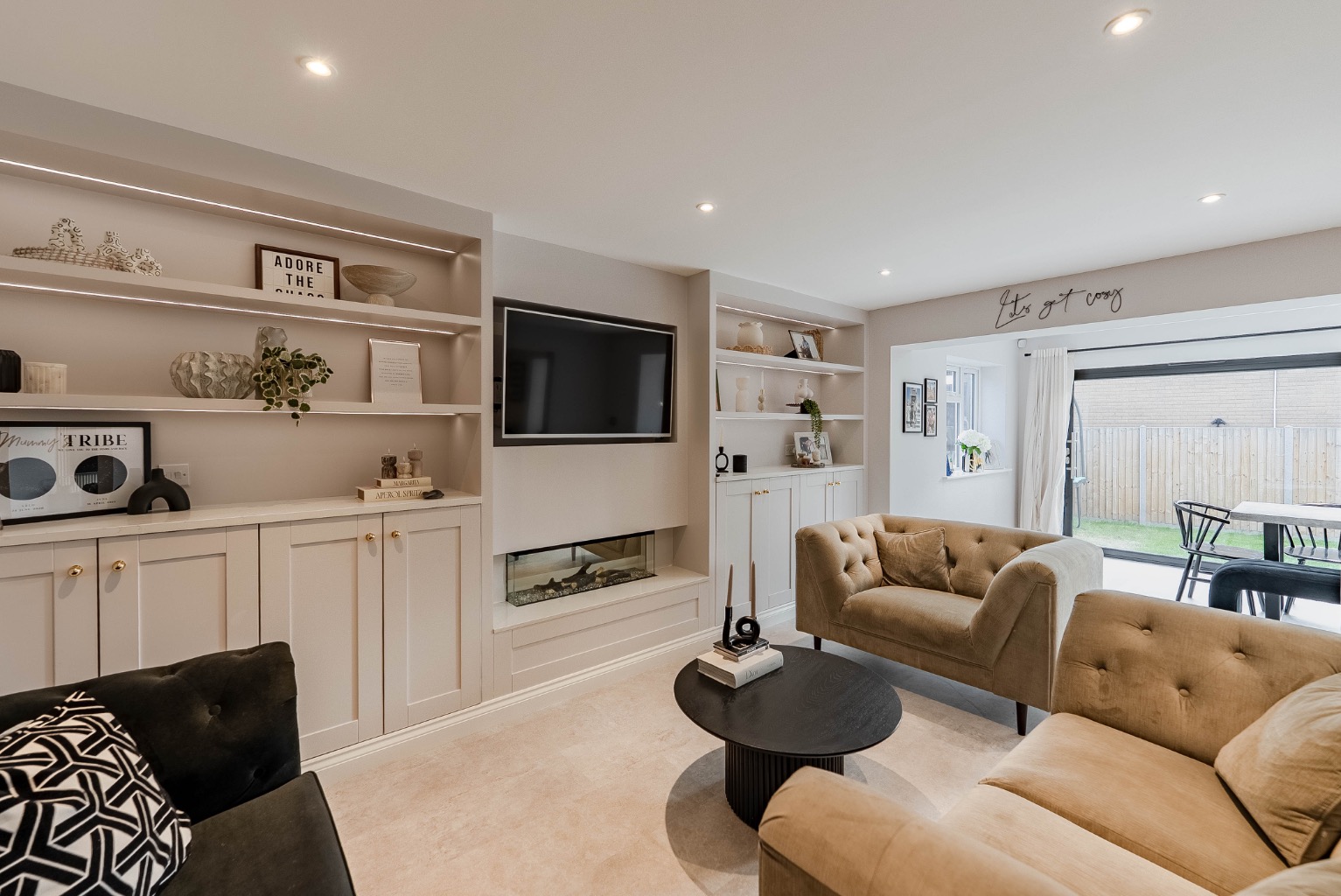 4 bed detached house for sale in Snowdonia Way, Huntingdon  - Property Image 3