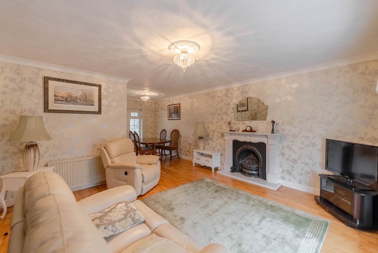 3 bed bungalow for sale in Windsor Close, St Ives  - Property Image 2