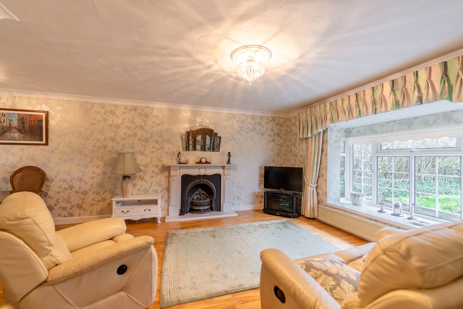 3 bed bungalow for sale in Windsor Close, St Ives 5