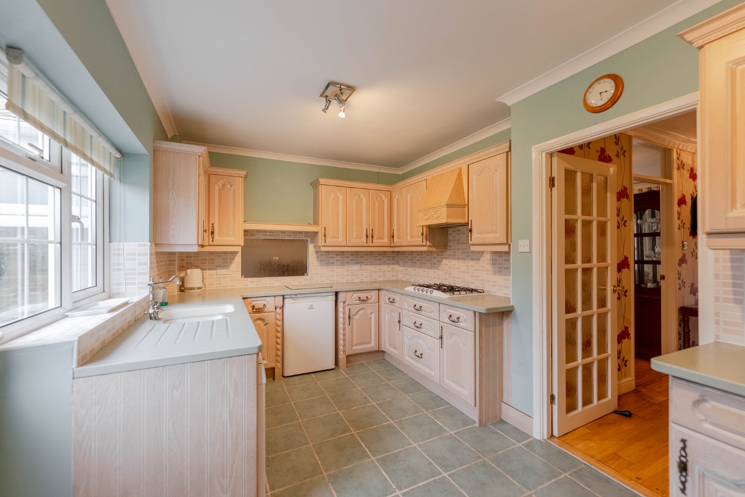 3 bed bungalow for sale in Windsor Close, St Ives  - Property Image 9