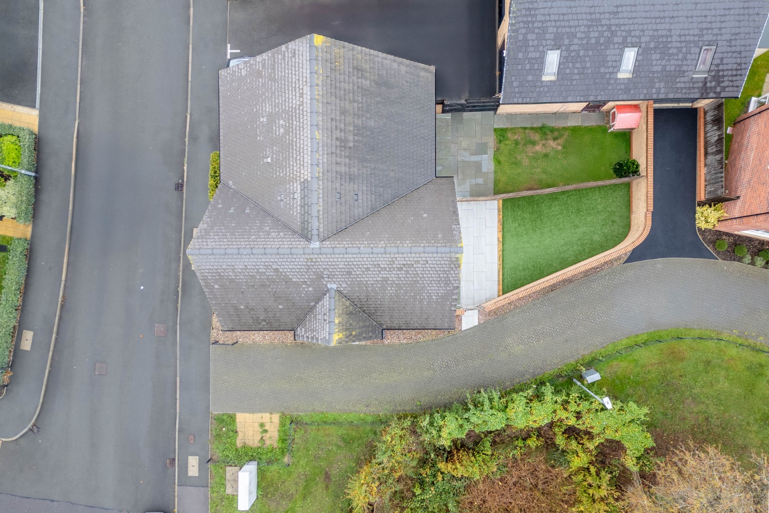 3 bed semi-detached house for sale in Knights Way, St. Ives 2