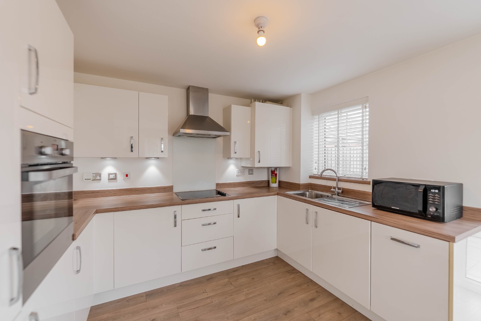 3 bed semi-detached house for sale in Knights Way, St. Ives 6