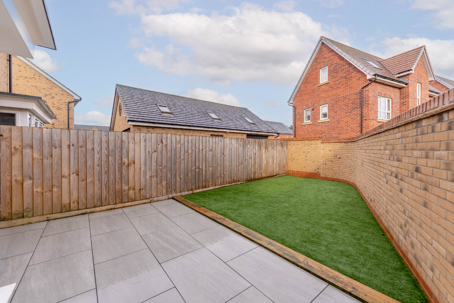 3 bed semi-detached house for sale in Knights Way, St. Ives 7