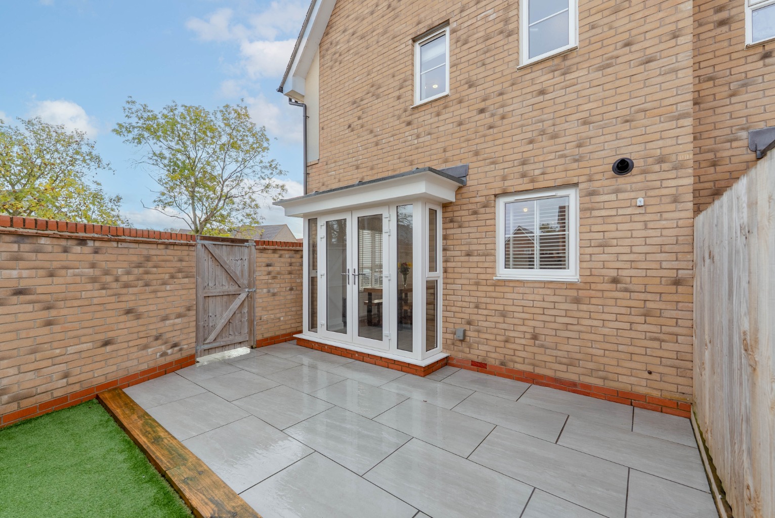 3 bed semi-detached house for sale in Knights Way, St. Ives  - Property Image 15