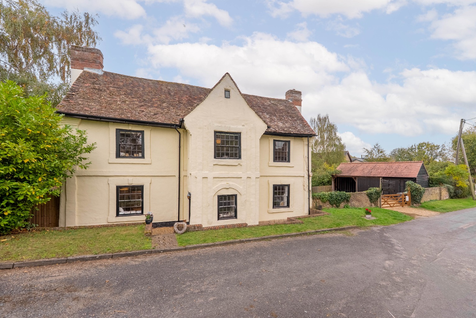 5 bed detached house for sale in Low Road, Huntingdon  - Property Image 1