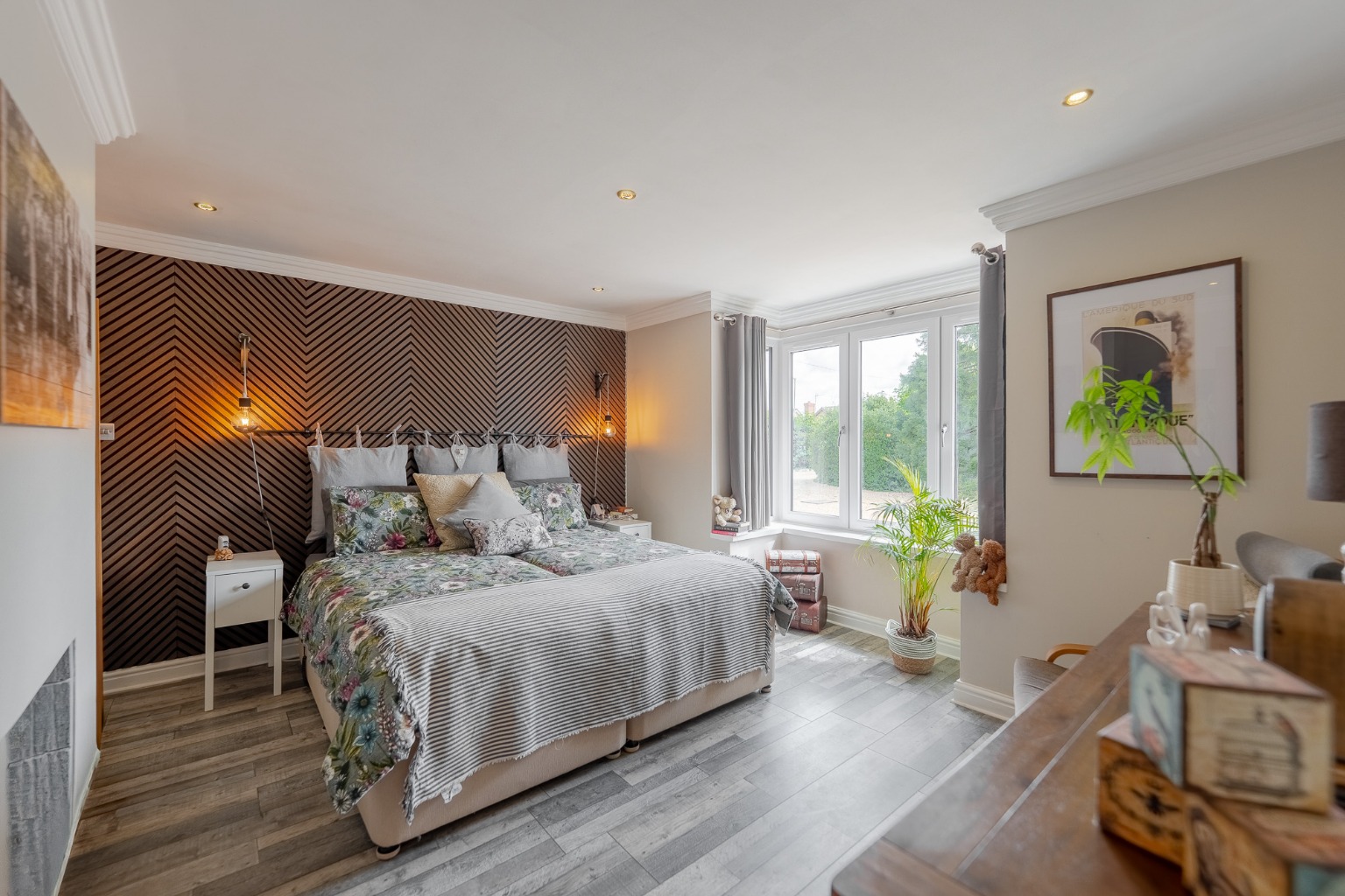 5 bed detached house for sale in Ugg Mere Court Road, Huntingdon 8