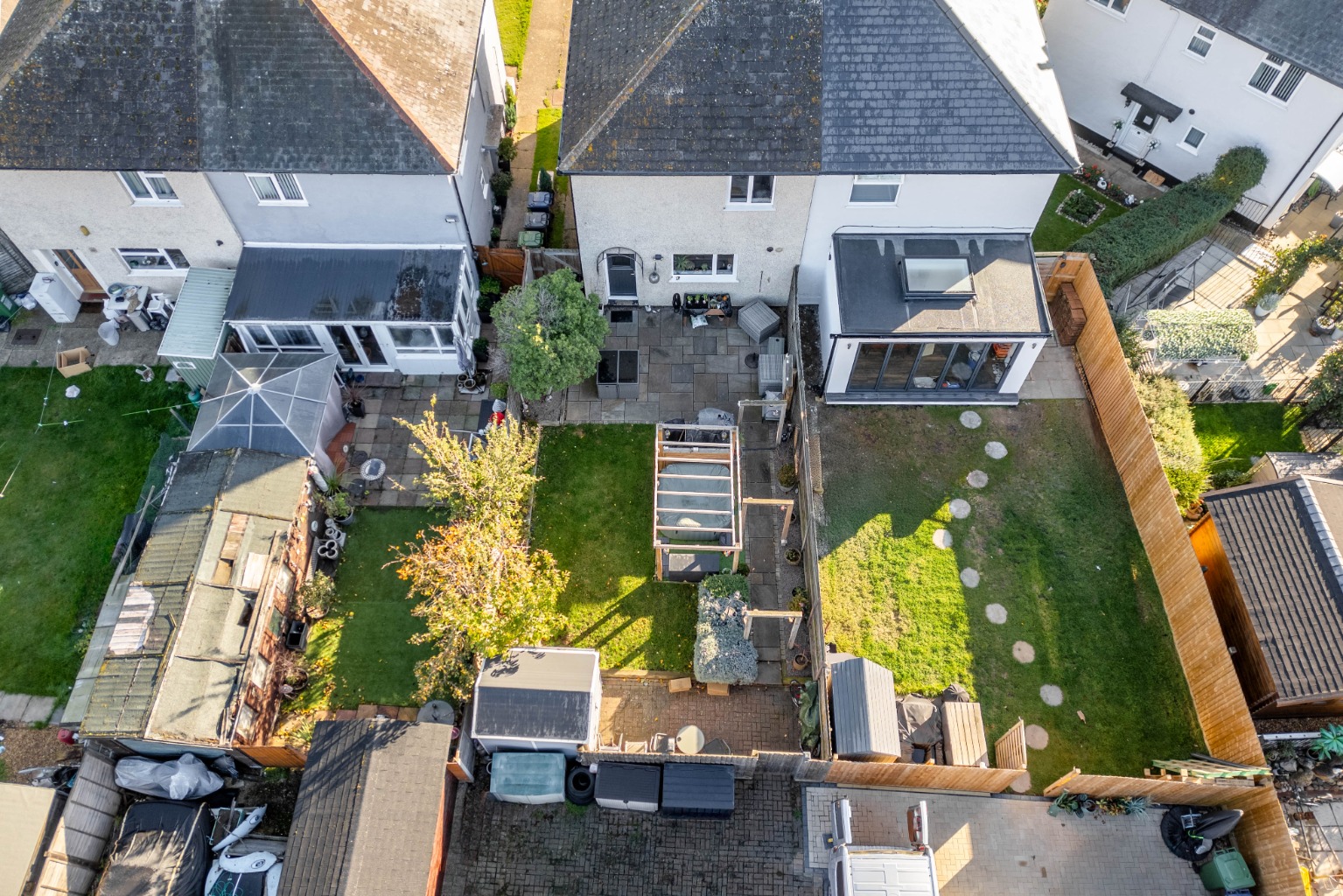 3 bed semi-detached house for sale in Potton Road, Cambridgeshire  - Property Image 16