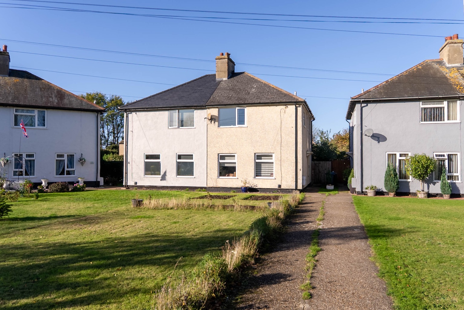 3 bed semi-detached house for sale in Potton Road, Cambridgeshire  - Property Image 17