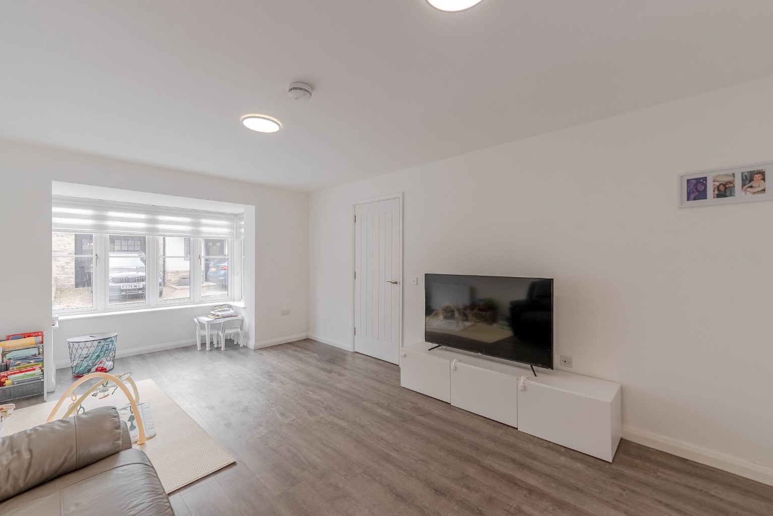 4 bed detached house for sale in Font Drive, Cambridgeshire  - Property Image 6