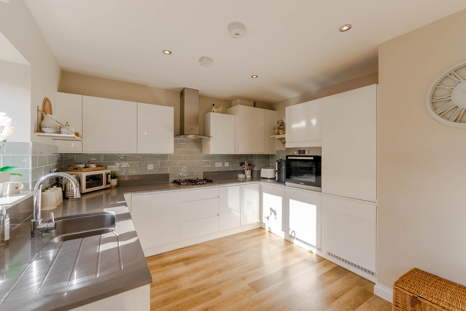 3 bed semi-detached house for sale in Hetley Close, Huntingdon 5