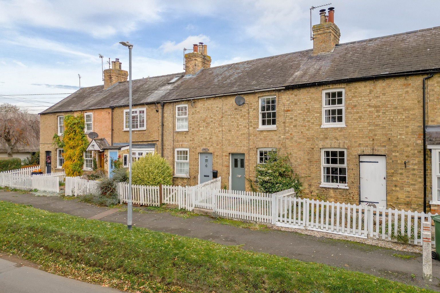 2 bed terraced house for sale in Hamerton Road, Cambridgeshire - Property Image 1