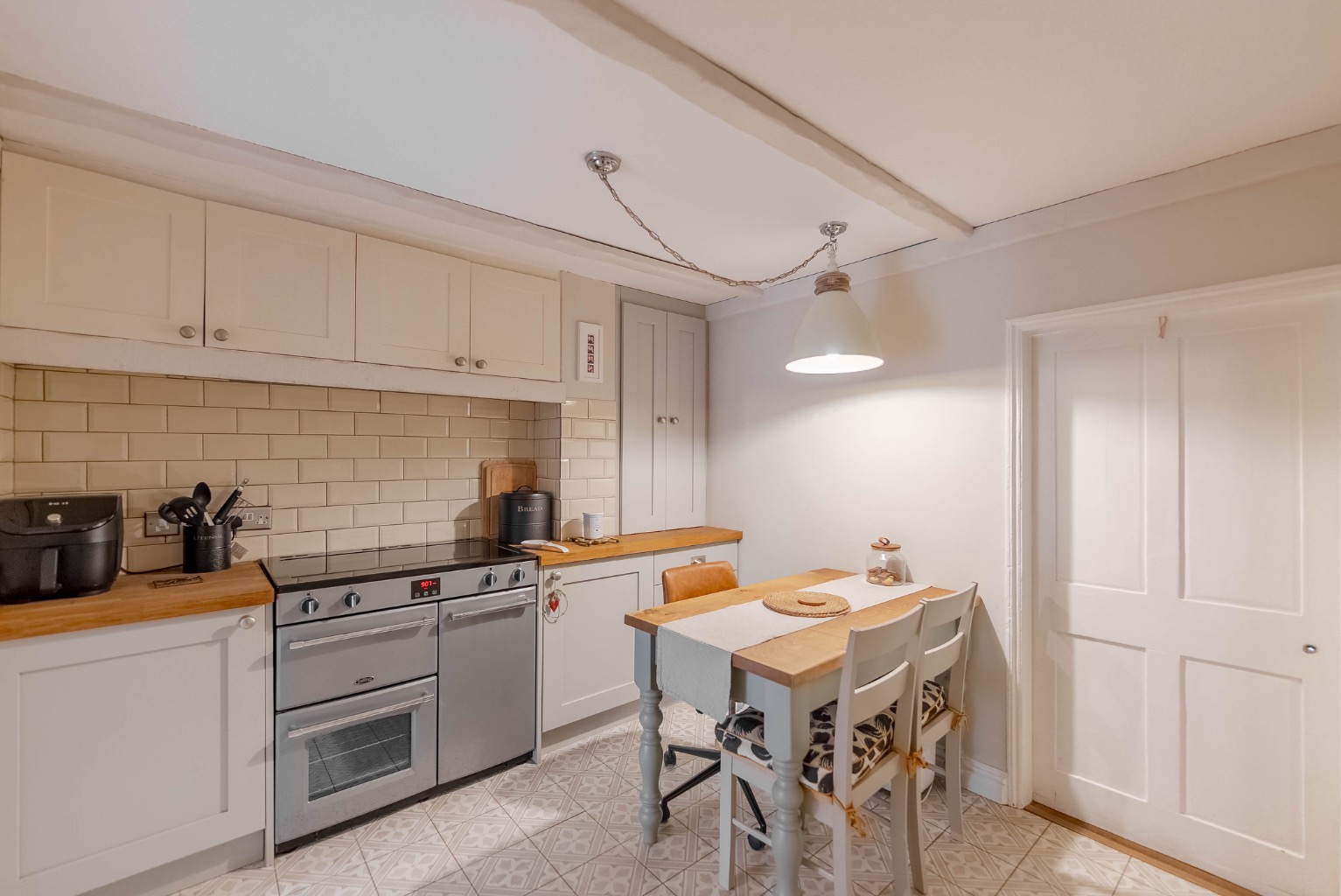 2 bed terraced house for sale in Hamerton Road, Cambridgeshire 2