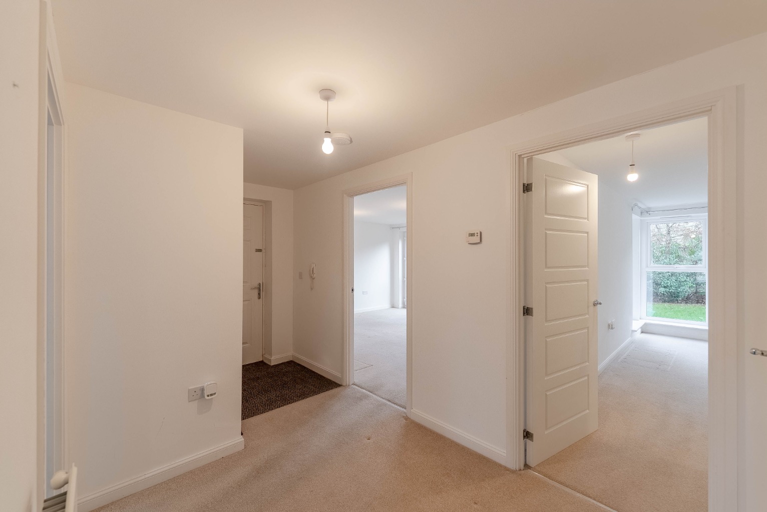 2 bed ground floor flat for sale in Mill Court, Cambridge 6