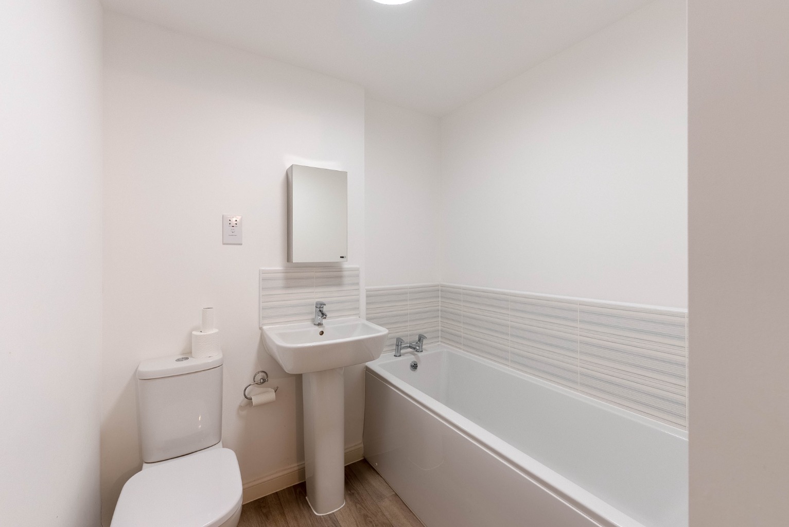 2 bed ground floor flat for sale in Mill Court, Cambridge 12