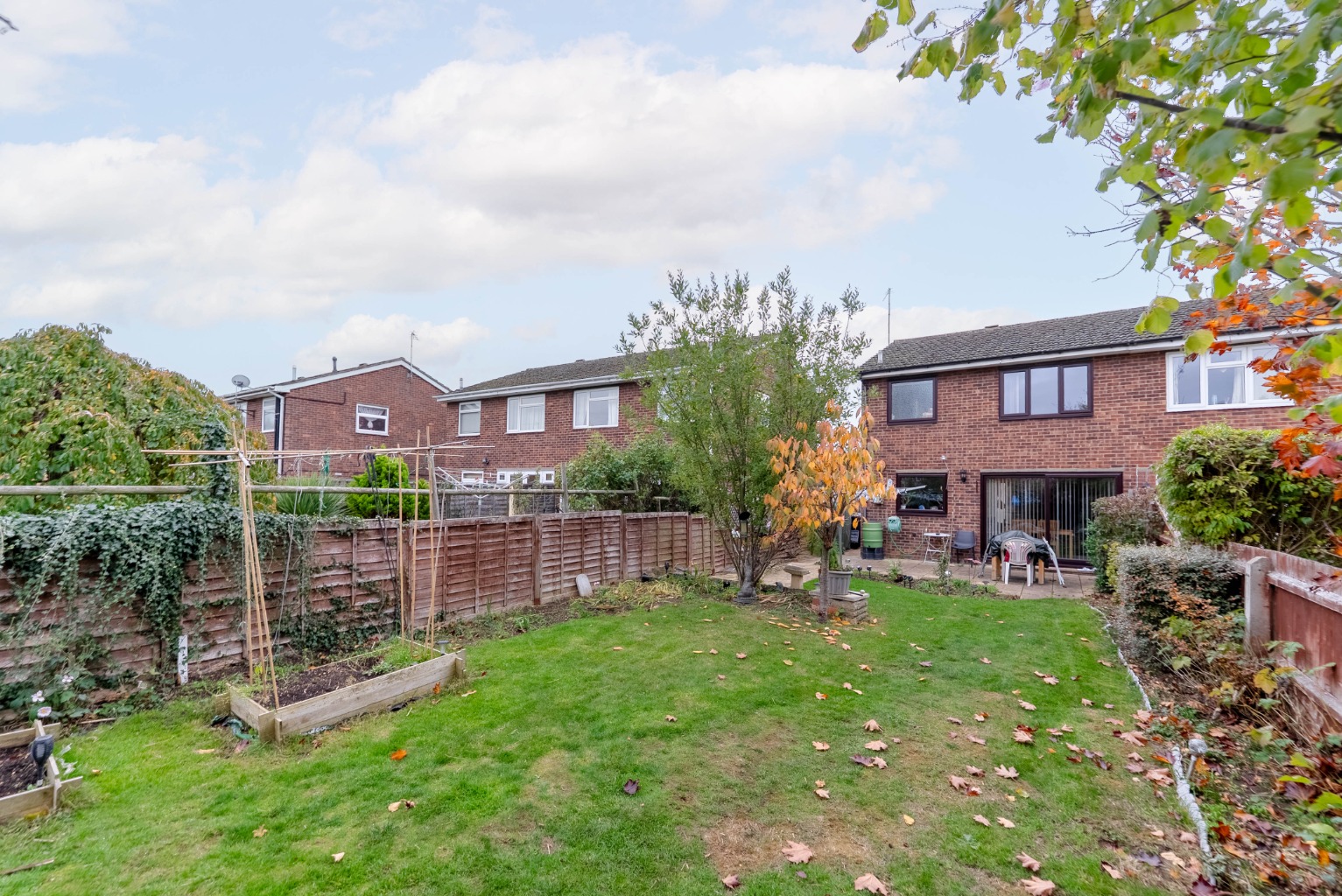 3 bed semi-detached house for sale in Burstellars, St. Ives  - Property Image 13