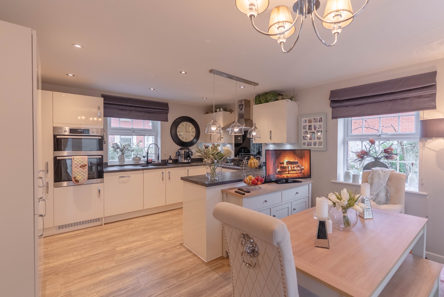 4 bed detached house for sale in Mahaddie Way, Cambridgeshire  - Property Image 14