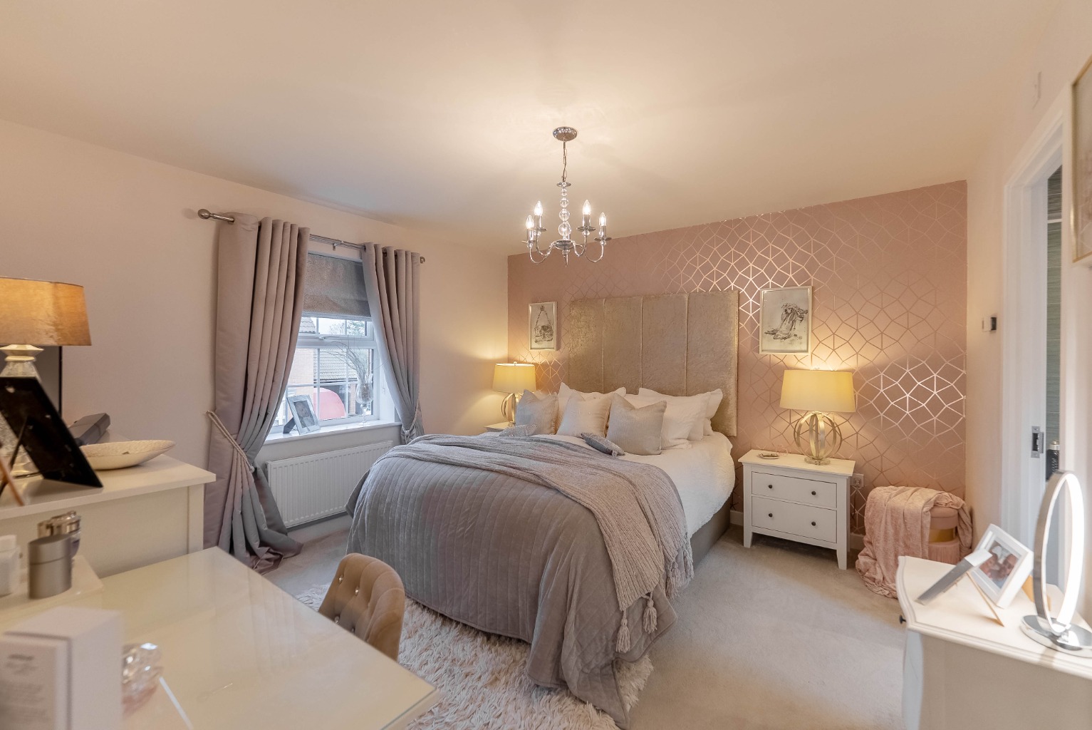 4 bed detached house for sale in Mahaddie Way, Cambridgeshire  - Property Image 6